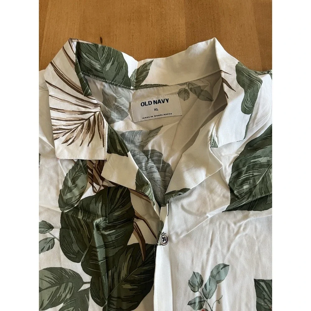 NWT Old‎ Navy Men's Button Up Camp Short Sleeve Shirt XL Leaf Tropical Beach NEW